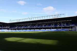 Report: Everton join Manchester City in race to sign Arsenal winger