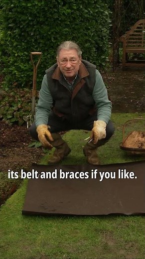 Why Gardeners Put This “Carpet” Under Their Mulch