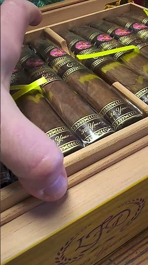 New drop from LFD. 30th Anniversary humidor limited to 2000 with 120,000 total cigars made. Gorgeous