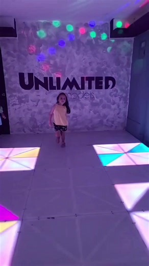 1.2K views · 12 reactions | Algunas de nuestras #UModels en su primer día de clases <3 ¡Ready para ver su crecimiento dentro de los Talleres de Modelaje #TeamUM | Unlimited Models | Facebook