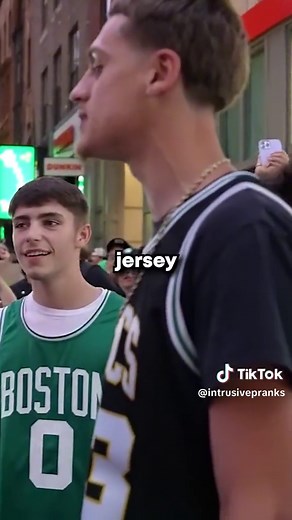 Funny Prank Video: Snatching Chains and Intrusive Pranks | Fred Beyer