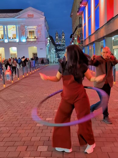 Encontré el hula hoop que dejé guardado en Ecuador 🎉❤️🥰 #hulahoop #zootopia #ecuatorianosporelmundo #quito593
