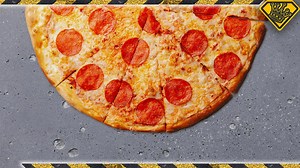 We tested if you can cook pizza directly on the sidewalk