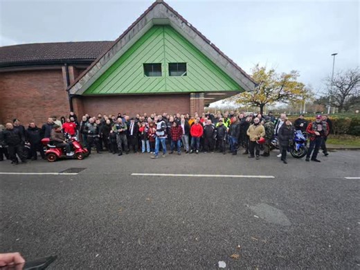 What an amazing village Upton on the wirral is...Really enjoyed today. Showing what is important to us...big thanks to Upton for the best welcome. #uptononwirral #remembrance #ww1 #ww2 #bikers #community #lestweforget #chrishargreaves | Chris Hargreaves