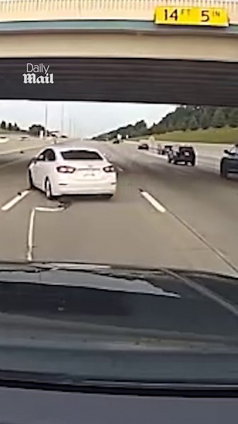 Cops' grappler device rips car apart