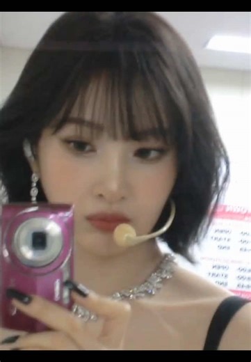 Park Soo Young Shines in New K-Pop Style