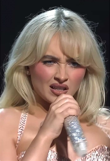 Sabrina Carpenter Concert Highlights and Fan Moments