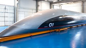 Hyperloop TT présente sa première capsule en Vibranium pour les passagers