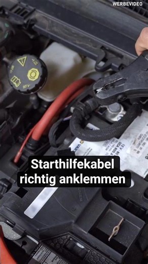 Starthilfe geben: Starthilfekabel richtig anklemmen