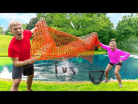 Capturing Mystery Pond Monster Creature in Sharer Family Backyard!! (DIY Underwater Cage)