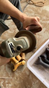 With the widespread application of computer engraving, the production of wooden slingshots has become more and more convenient. However, some people think that machine-made slingshots have no soul. What do you think? To view more wonderful slingshots→ www.gzkband.shop #slingshot | Gzkband