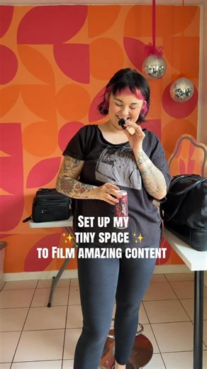 Haley Finegan Bridal Hair and Makeup Artist on Instagram: "Set up my tiny space to make sexy content. Lights and background are linked in my Amazon store #makeupartist #contentsetup #filmingsetup #promakeupartist"