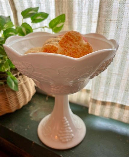 Vintage Indiana Milk Glass Pedestal Bowl | Harvest Grape Pattern | Farmhouse Cottagecore Dish - Etsy UK