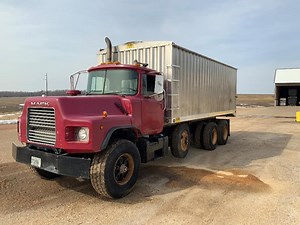 2000 Mack DM600 Tri/A Grain Truck | Transportation