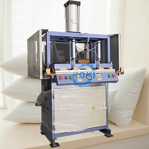 [Hot Item] Vacuum Compressor Packaging Machine Pillow Press Machine Fluffy Cushion Pillow Roll Compress Packing Machine