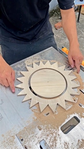How to Cut a Wooden Sunburst ☀️✨ #shorts