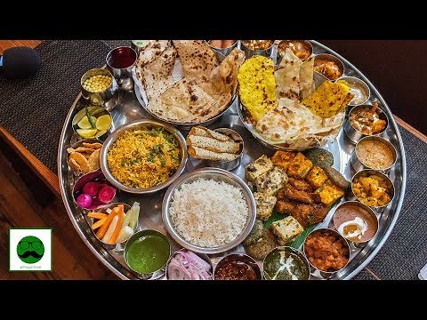Unlimited Veg Thali at only Rs 400 Insane Food Challenge | Best Buffet in Delhi?