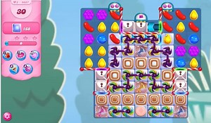 Tips and Walkthrough: Candy Crush Level 9667