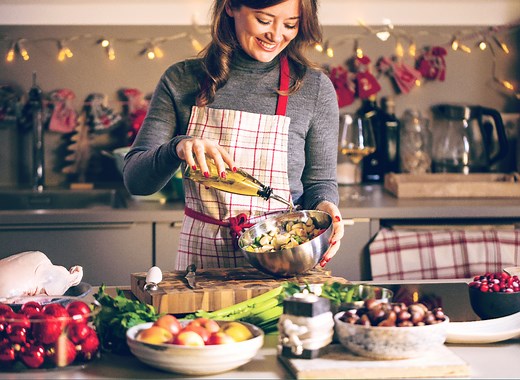 8 Healthy Holiday Habits for Weight Loss, Experts Reveal