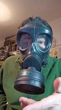 Italian M90 gas mask quick review #gasmask #review