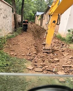 Excavator Digs Narrow Lane Efficiently #ExcavatorWork #SoilDigging #HeavyMachines #ConstructionLife #RoadWork | Deep Dive News
