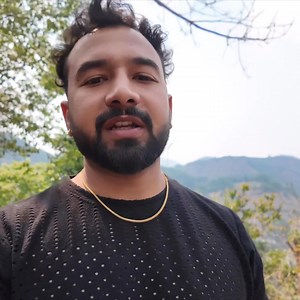 547K views · 10K reactions | 殺Humari 8th anniversary me priya ko diya gift  . . . . . #viralpost #celebration #surprise #couplegoals #couplevlogs #viralvlog #jeetthakur #trysomethingnew #SweetTreats #goodvibes #pahadi | Jeet Thakur Pranks | Facebook