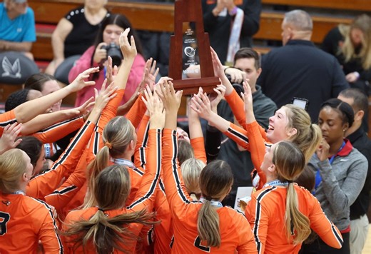 Oviedo rallies past Aquinas to win 6A state girls volleyball championship