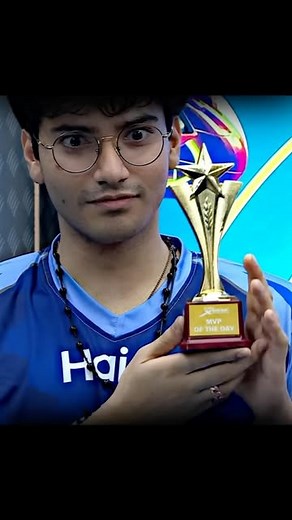 Armaan | fuzbol on Instagram: "Keep your count uppp Hero Xtreme @heromotocorp presents Playground S4 Powered by Tecno Mobile @tecnomobileindia and @zupee_official Gaming TV Partner @haierindia Skilling Partner @maacindiaofficial Aura Partner @UrbanNeeds Celebrity Partner @zello.app Dekho Playground 4 ke daily episodes only on @amazonmxplayer everyday at 12 pm for free @elvish_yadav @munawar.faruqui @ig_mortal @mythpat #Playground4OnAmazonMXPlayer #AmazonMXPlayer #Playground4"