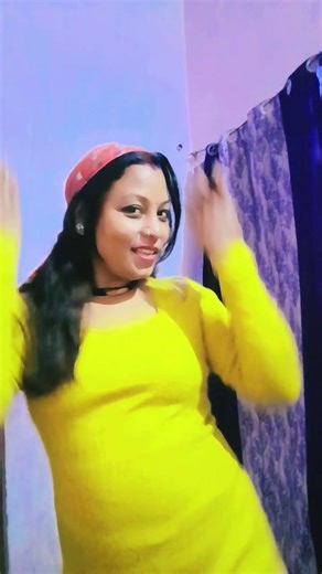 Naach de hila de kamara#pahadi song #shortsvideo #priya