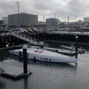 📺 Defiant 🇺🇸 - the first Challenger yacht for the America's Cup to arrive in Auckland! 🇳🇿 📹 American Magic | World Sailing