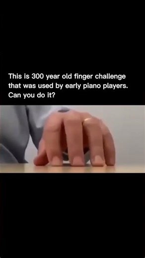 "This 300-year-old finger challenge !!