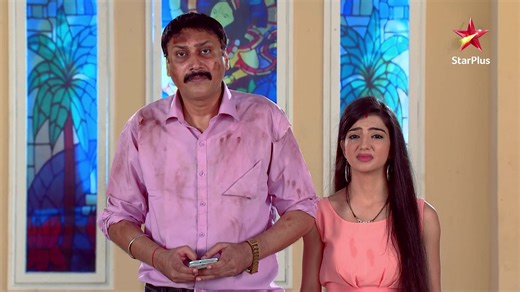Aagayi hai Paridhi ek naya naatak leke #Modi Bhawan mein! Paridhi aur uske pita ne #kiya hai mil kar chori ka naatak! Kya pakde jaayega dono ka #fraud? Jaanne ke liye dekhiye Saath Nibhaana Saathiya! #sns #saathnibhanasaathiya #gopibahu #kokilamodi #modiparivaar #starplusshow #bestshow #indianserial #familydrama #sandal #washing #shoes #kinjal #order #Kokila #starplus #trp | StarPlus