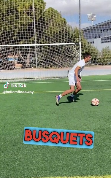 Mastering Busquets' Disguise: Unpressable Midfield Technique