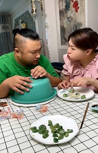 947K views · 6.5K reactions | Action Movie 2023! Very Funny Video Husband and Wife Eating Food | Raissa Raissarocha | Facebook