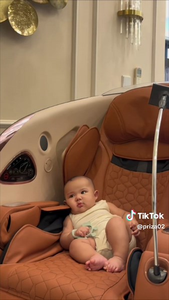 Masya Allah, Baby Arash Menawan Sendirian