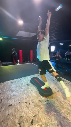 pierre boutin on Instagram: "🎂 ANNIVERSAIRE ALEX 🎂 UN WEEK-END DE FOUUUU 💣💣 Que d’émotions ❤️ Merci beaucoup à tous pour votre énergie, vos sourires et votre passion 🫶🏻, avec de superbes rencontres 🤩😜 Quel plaisir d’avoir donné cours 🙏 Un grand MERCI pour tout ❤️ Merci à @alexandre_clld pour ta confiance et pour l’opportunité 🙏🫶🏻 Joyeux anniversaire mon chef, encore 😘🤟🏻 Continue à nous inspirer, merci pour tous tes conseils et partager ton expérience avec nous 😍😍 Toujours un pla