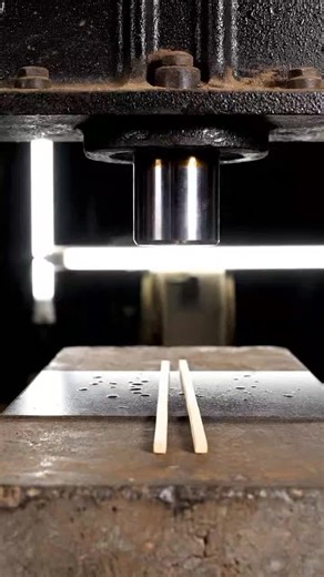 crushing hydraulic press chop sticks #hydraulicpress #crushing #hydraulic