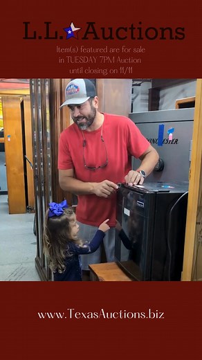 Compact Convenience for Any Space This Magic Chef mini refrigerator...