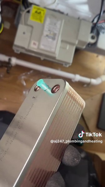 Baxi duo tec He Breakdown Customers boiler was overheating constantly and locking out. Also had a previous leak within the boiler. @Baxi UK & Ireland #plumbersoftiktok #engineer #boiler #problemsolved #happycustomer