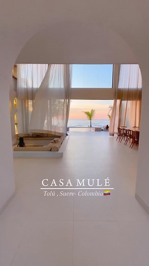 Welcome to the ultimate beachside haven at Mulé Beach House in Tolú, Colombia, as showcased by the incredible @nido_vacations! 🌴🇨🇴 This picturesque escape boasts not only stunning beachfront views but also a captivating pool that seamlessly merges with the endless expanse of the ocean. 🏠🌊 Imagine sipping your favorite drink by the poolside, soaking in the sun’s warmth while the ocean breeze kisses your skin! ☀️🍹 What’s your ultimate beach must-have for the perfect getaway? 🏖️ 📸 @nido_v