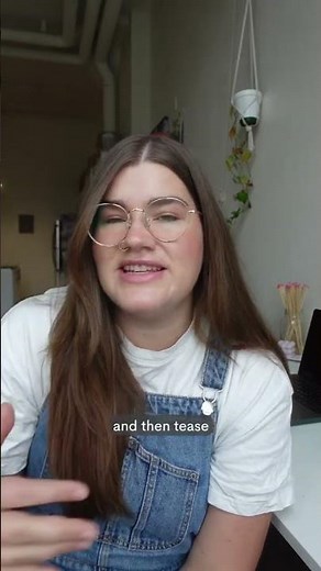 How to script a YouTube video for viral success 📝 #youtubegrowth #youtubetips #youtubehacks