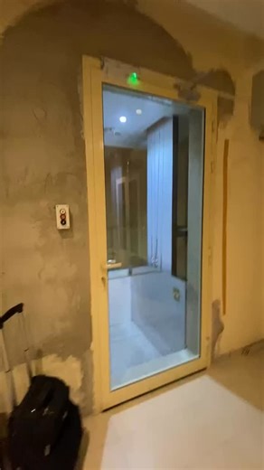 ALILIFT ELEVATORS on Instagram: "Wheelchair lift for villa #italianmotor #alilift #villalift #wheelchairlift #handiceplift"