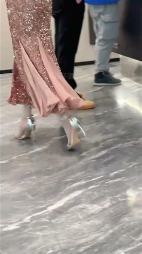 Red Toes, Gold Heels & a Pink Sequin Dress: Perfect Night Out Look #highheels