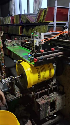 Process Point on Instagram: "High-Speed Precision: Industrial Screen Printing on Buckets 🪣✨ #ScreenPrinting #Manufacturing #IndustrialDesign #PrintingTechnology #FactoryWork #Automation #PackagingDesign #CustomPrinting #EngineeringExcellence #Inking"