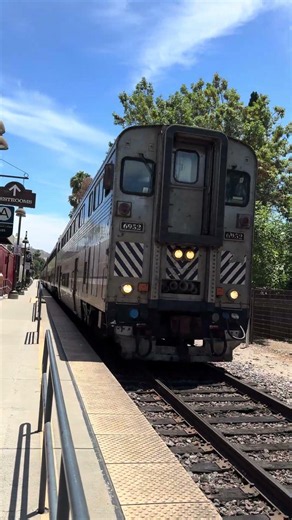 Amazing Hornshow From Amtrak 6952 at San Juan Capistrano!! #train #railroad #railfan #hornshow