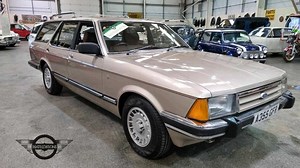 Lot 214 - 1983 FORD GRANADA GHIA AUTO