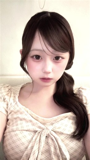年齢、性別関係なく関わる人ほとんどにレズってことカミングアウトしてるよ。周り良い人しかいなくてカミングアウトで嫌な思いしたことないから良くも悪くも怖いもの知らず。#レズビアン #wlw #メイトーのなめらかプリンがすき
