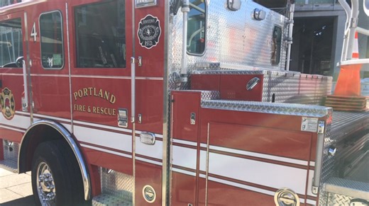 Crews respond to SE Portland gas line rupture, evacuate homes