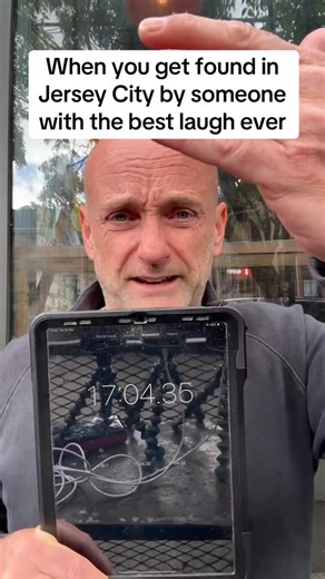 What a great positive guy Justin is ❤️ • Loved his laugh 😍 • Found in Jersey City 🇺🇸 • Love Your Journey • @hagleywestwatches #loveyourjourney #hwjourney #timhayden #entrepreneur #findtimchallenge | Tim Hayden