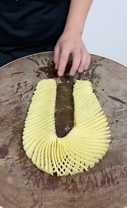 178K views · 1.3K reactions | Unlike their western peers, Chinese chefs are used to dealing with various food ingredients using just one knife. This culinary artist showcases his skills while cutting a potato. #Craftsmanship #FunChina | China Plus Culture | Facebook